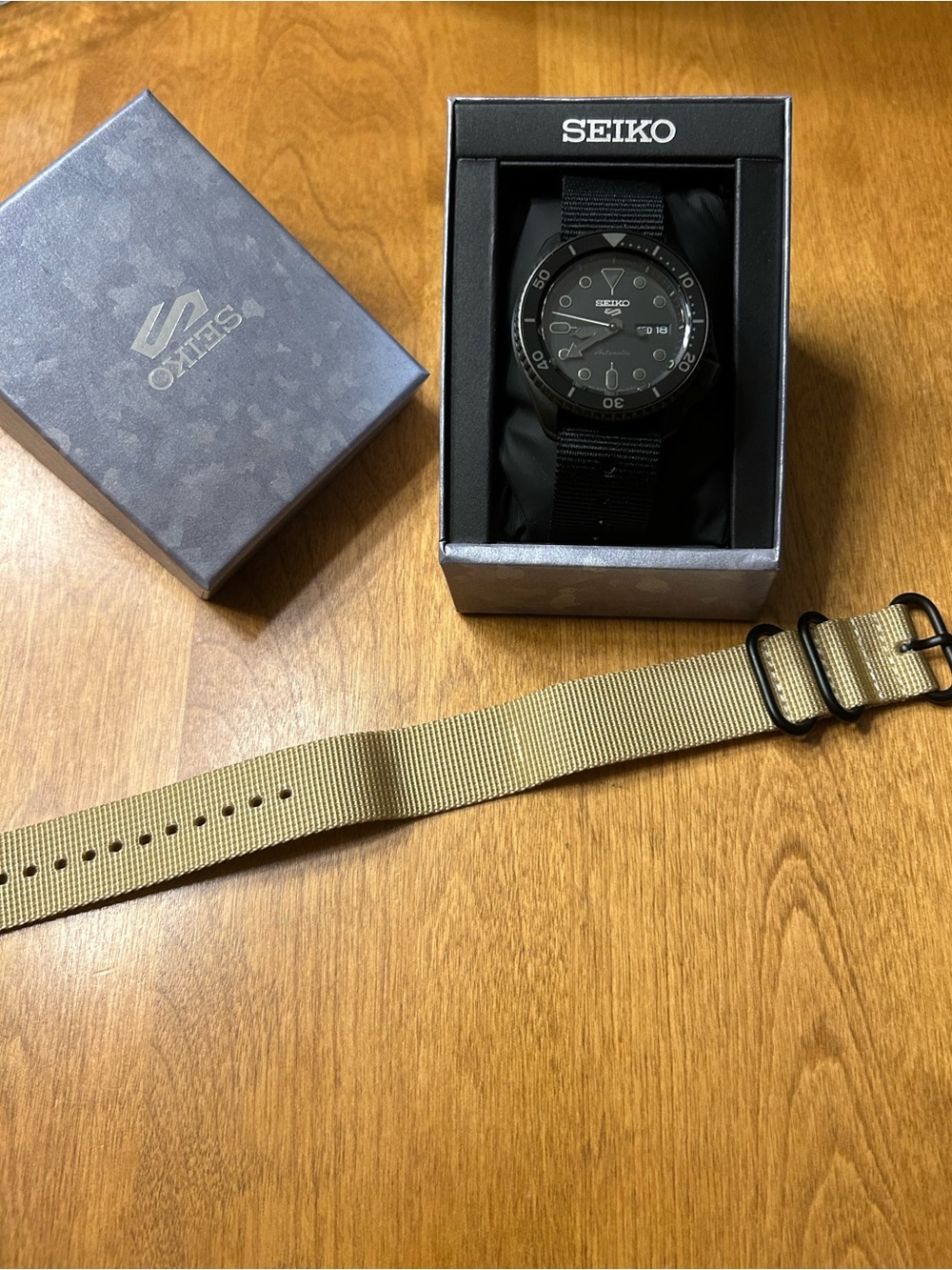 (Barely Worn) Seiko 5 SRDP79